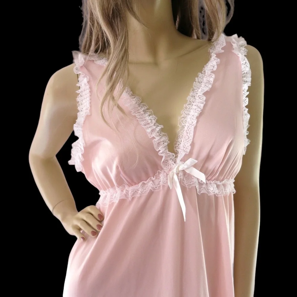 Vintage 80s Ruffled Lace Nightgown Large Maxi Nylon Gown‎ Peach Pink Sleepwear